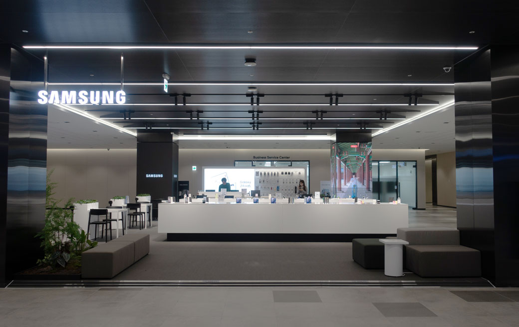 2_7_Samsung-Mobile-Store
