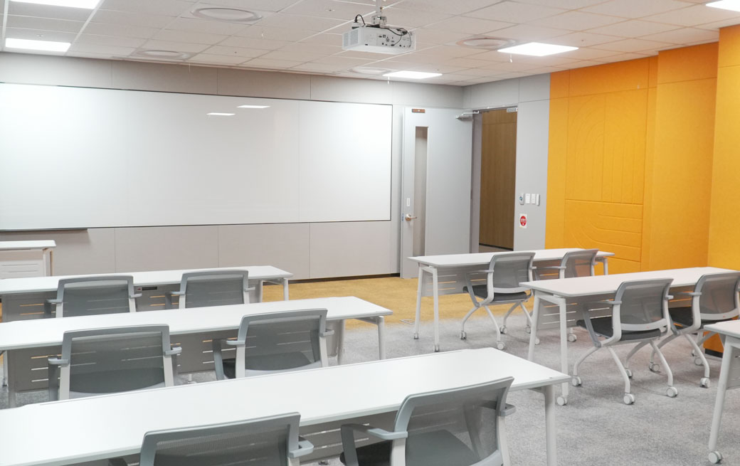 3_6_Multiple-lecture-room